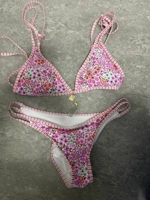 Multifärgad bikini  - Bikini perfekt för sommaren ! 