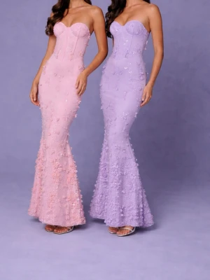 SÖKER DESSA KLÄNNINGAR FRÅN OHPOLLY - SÖKER! Någon av dessa klänningar från ohpolly i storlek 4 helst men storlek 6 funkar oxå. Hör snälla av er, vill verkligen ha den💓💓