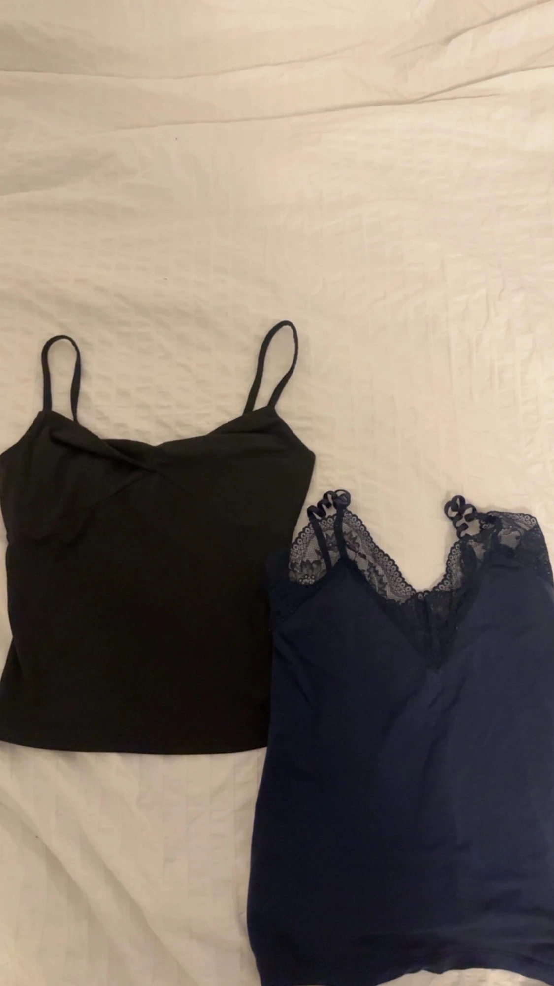 Svart linne, blått linne med spets båda XS!