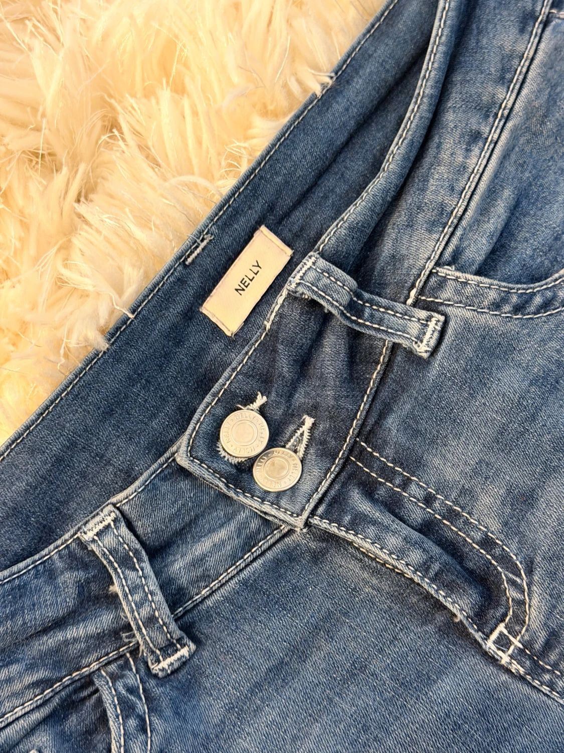 Blå bootcut jeans från Nelly - 1