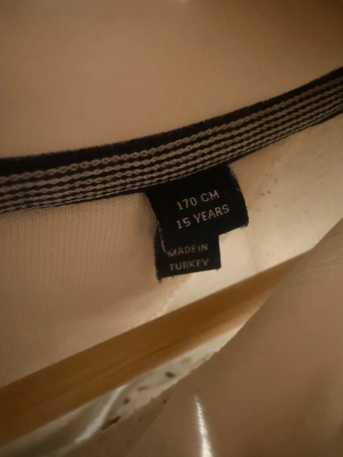 Vit hoodie från GANT med logga - 1