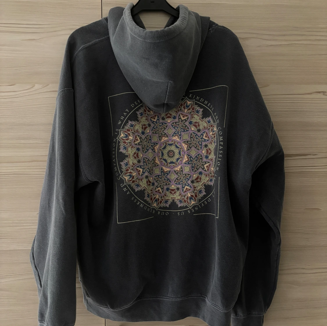 Mörkgrå vintage hoodie 