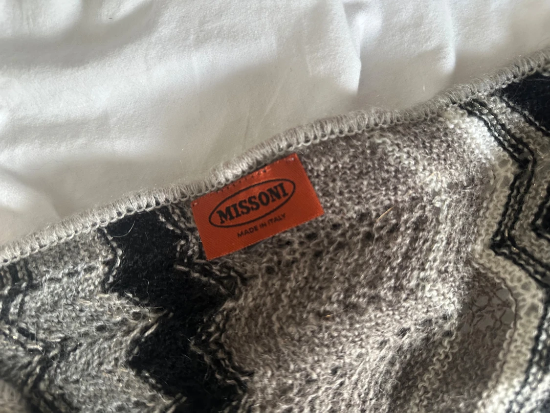 Grå/svart halsduk från Missoni - 6