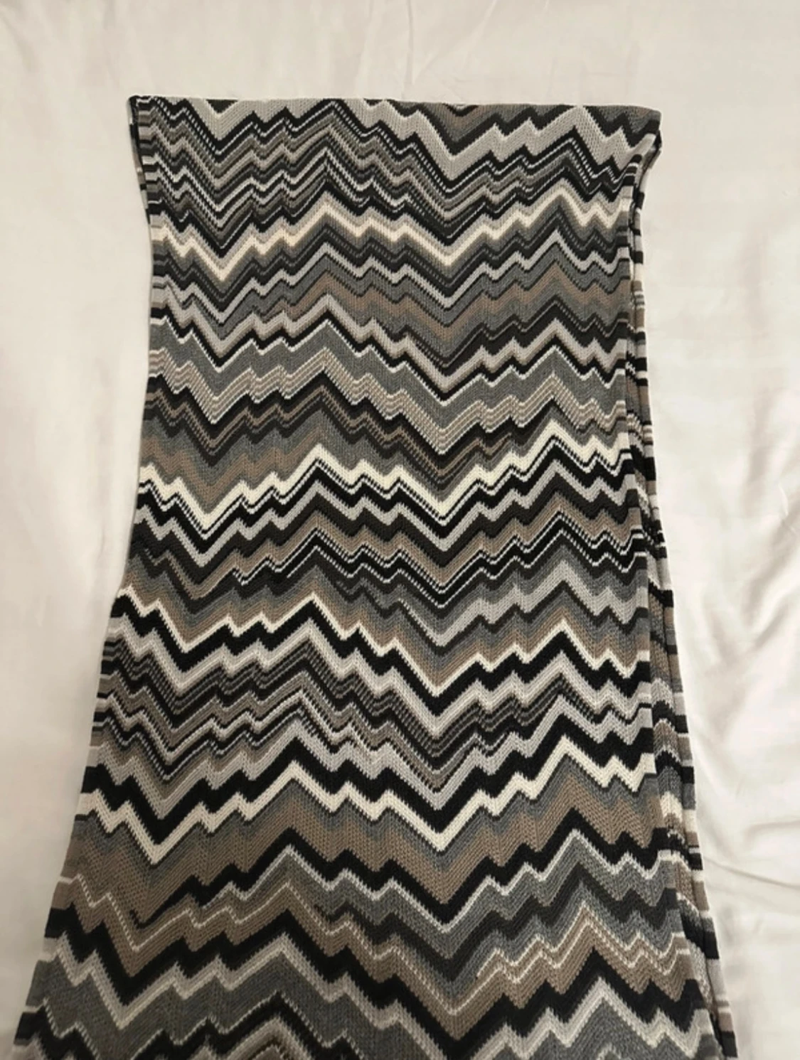 Grå/svart halsduk från Missoni - 2