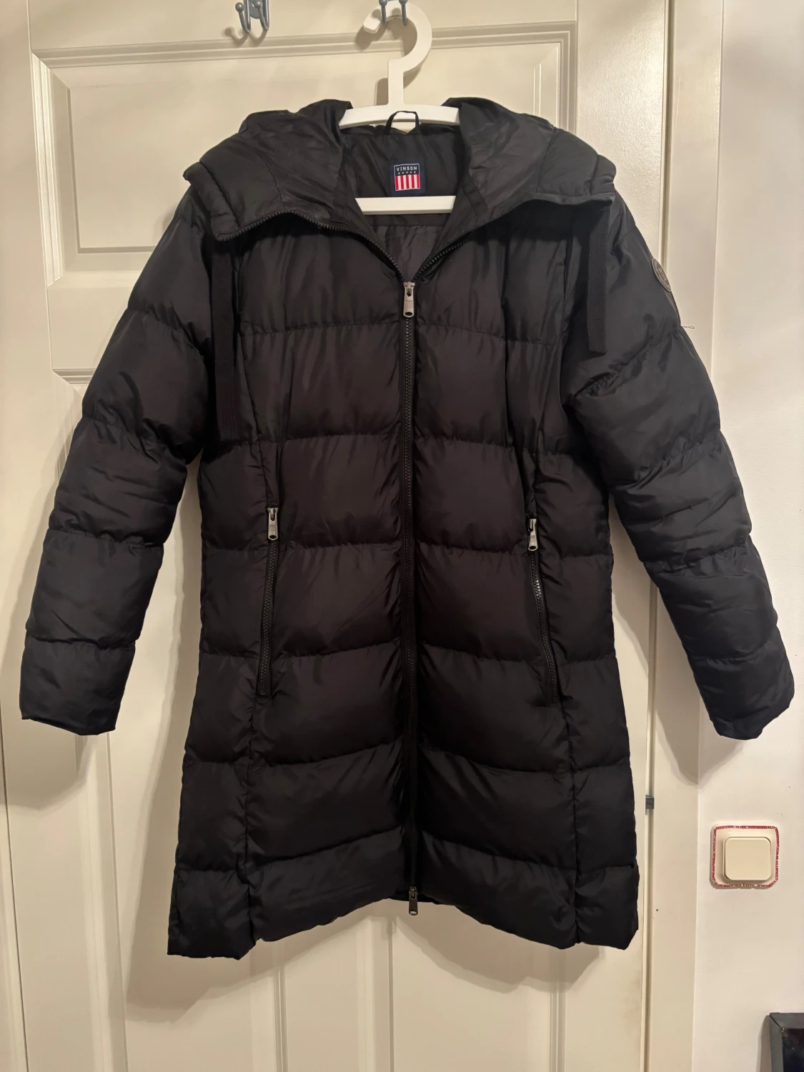 Svart lång pufferjacka från Vinson