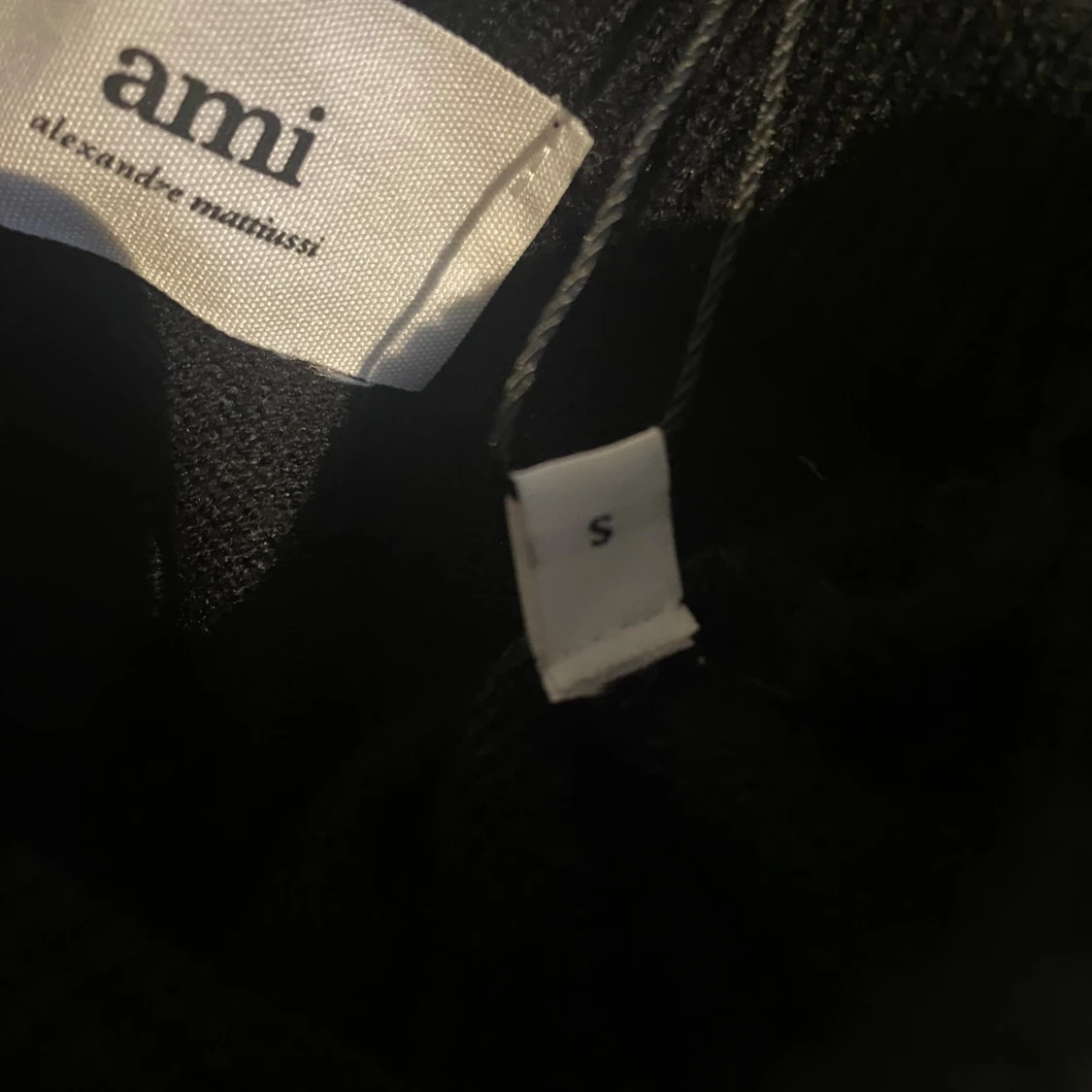 Svart stickad tröja från Ami - 3