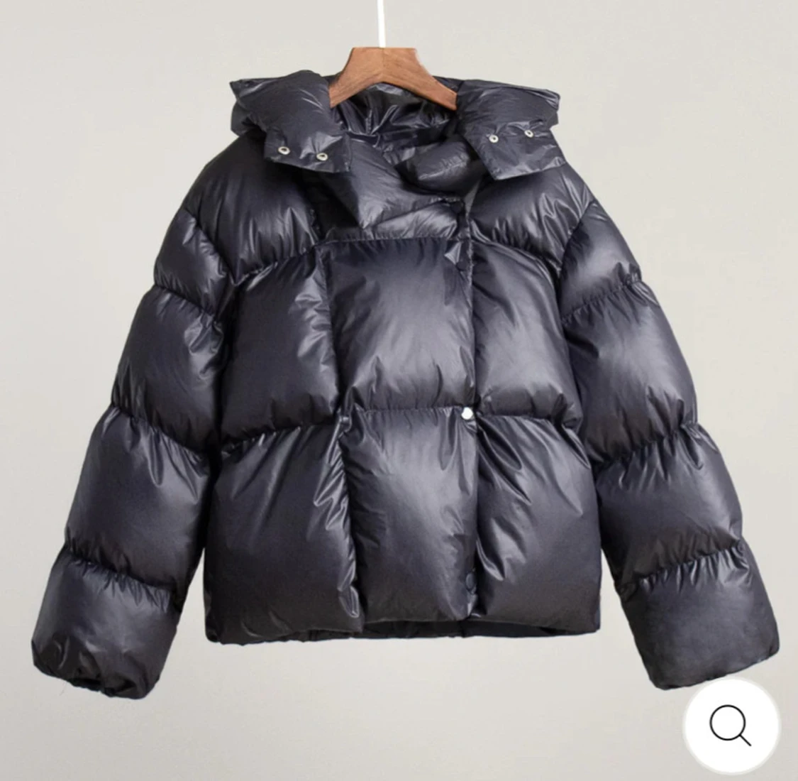 Mörkblå pufferjacka med hög krage - 1