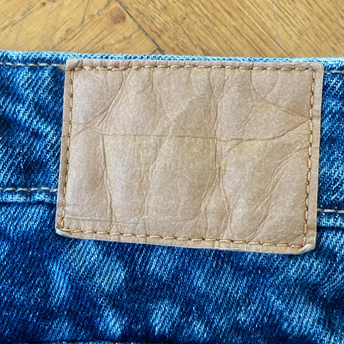 Weekday jeans med ormmönster, stl 27 - 3