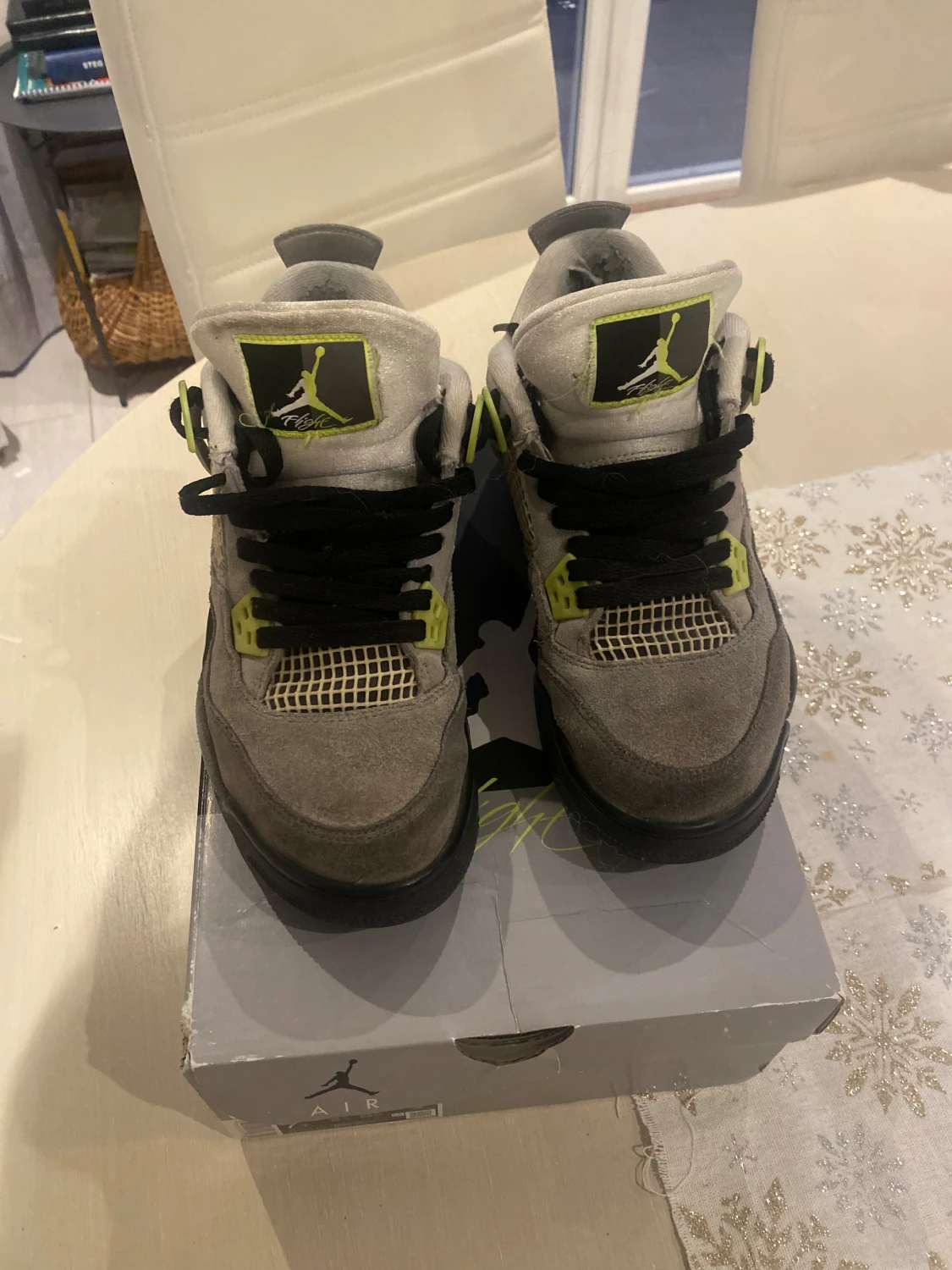 Nike Air Jordan 4 Retro Neon