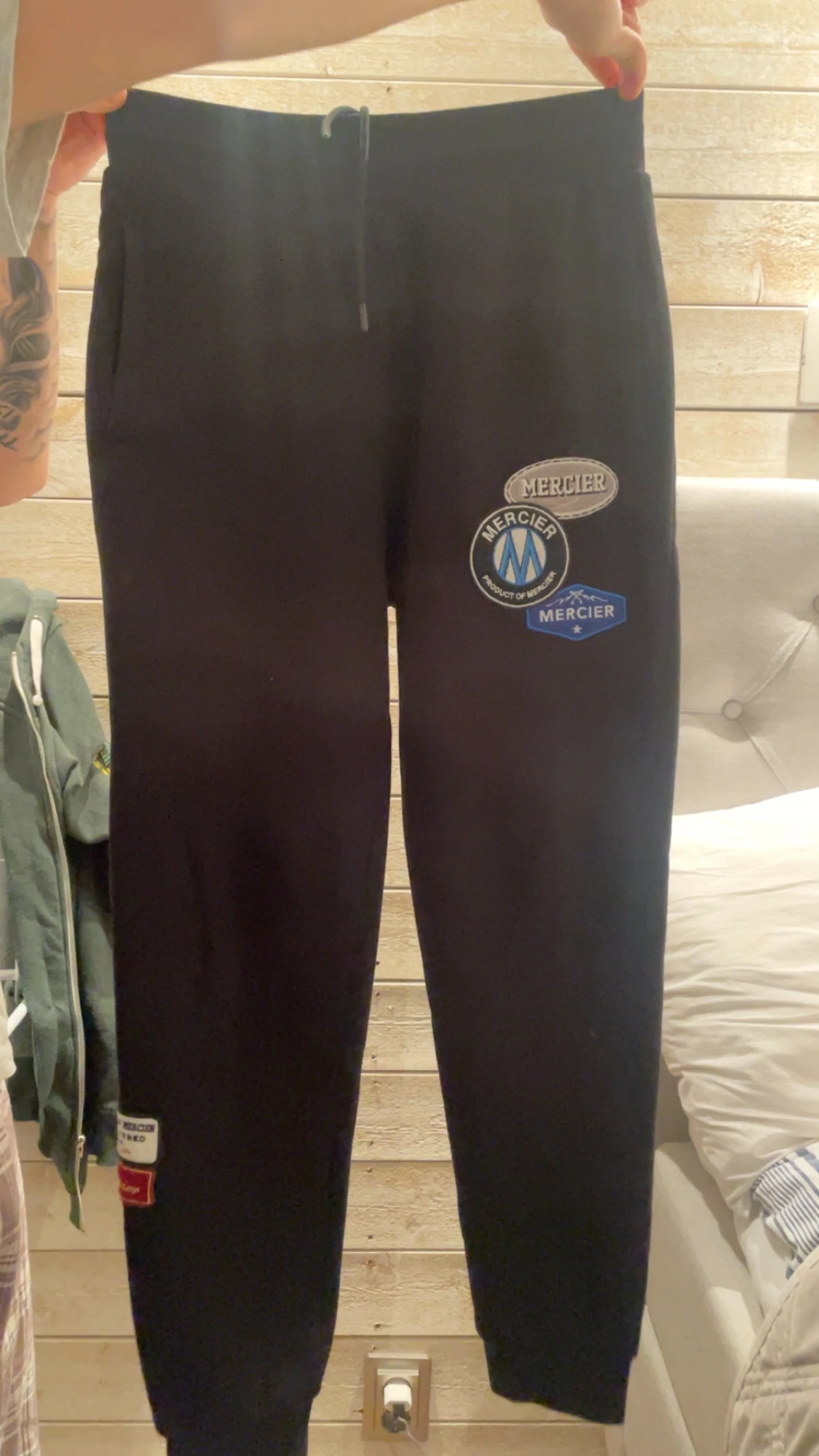 Svarta Mercier mjukisbyxor med patchar