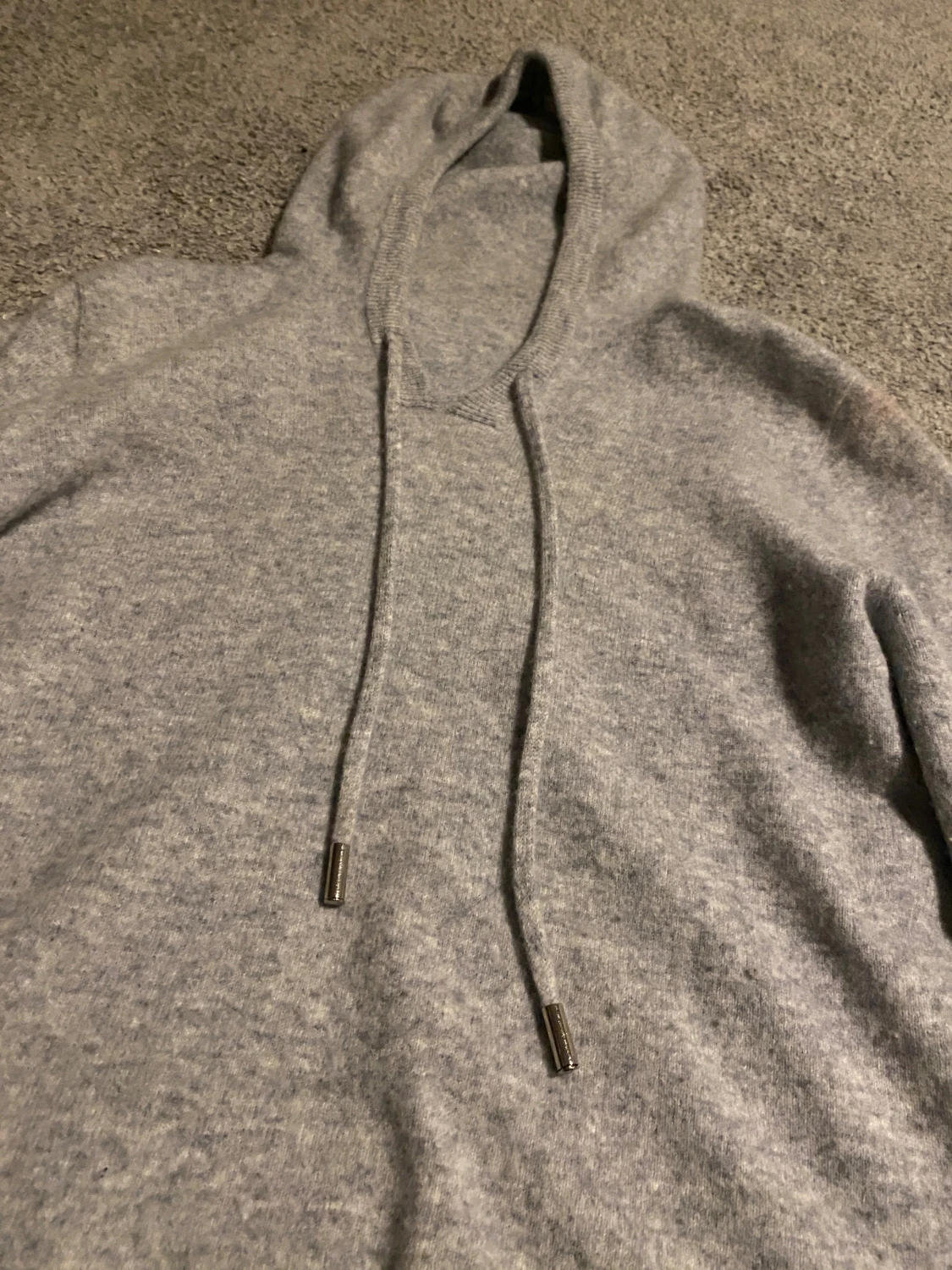 Grå Kashmir Hoodie från BellaSverige - 1