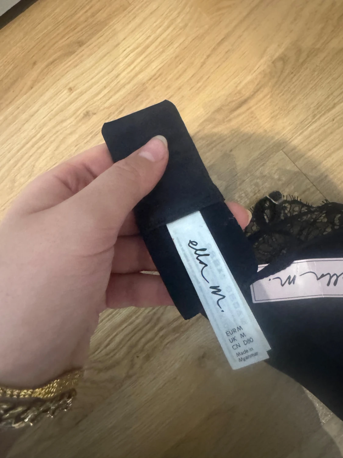 Svart spets bandeau från Ella M. - 2