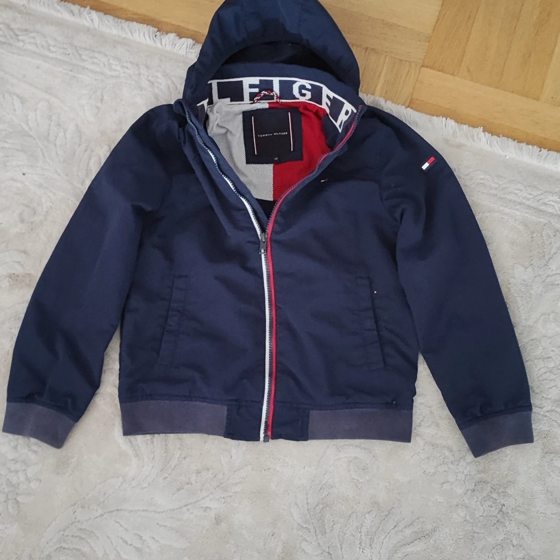 Marinblå vindjacka Tommy Hilfiger - 4