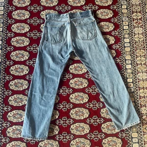 Levi's 505 ljusblå jeans straight fit - Vintage Levi's 505 jeans med raka ben och normal passform.