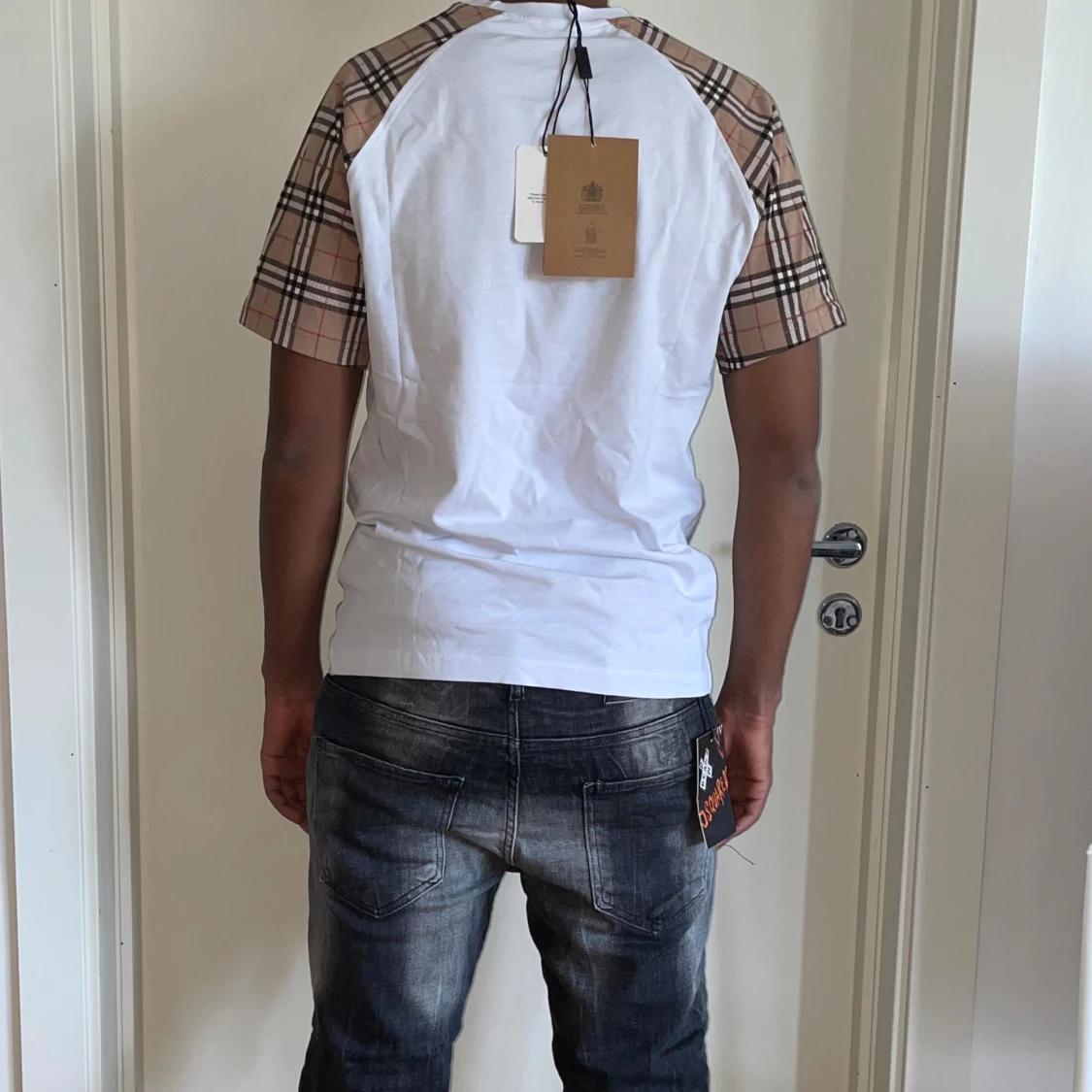Burberry t shirt strl S - 1