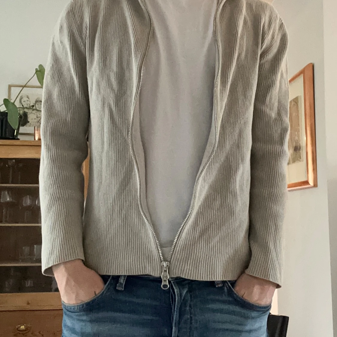 Beige ribbad kofta från Ljung - 1