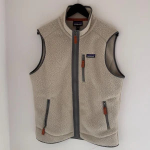 Patagonia väst - Fleece väst från Patagonia | ny utan prislapp | köpt på Patagonias egna hemsida | storlek M | hör av dig vid frågor!