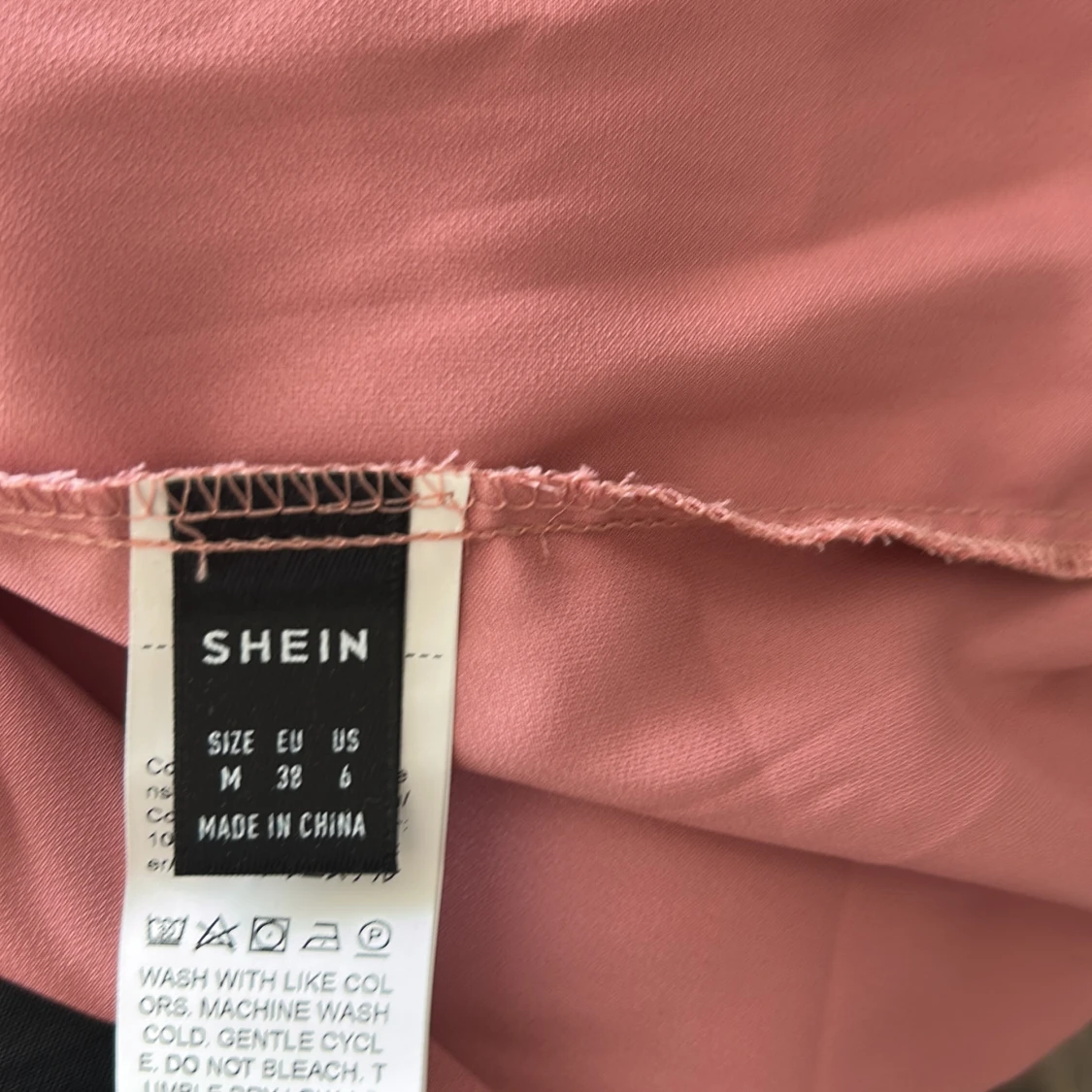 Rosa långklänning från SHEIN i M - 2