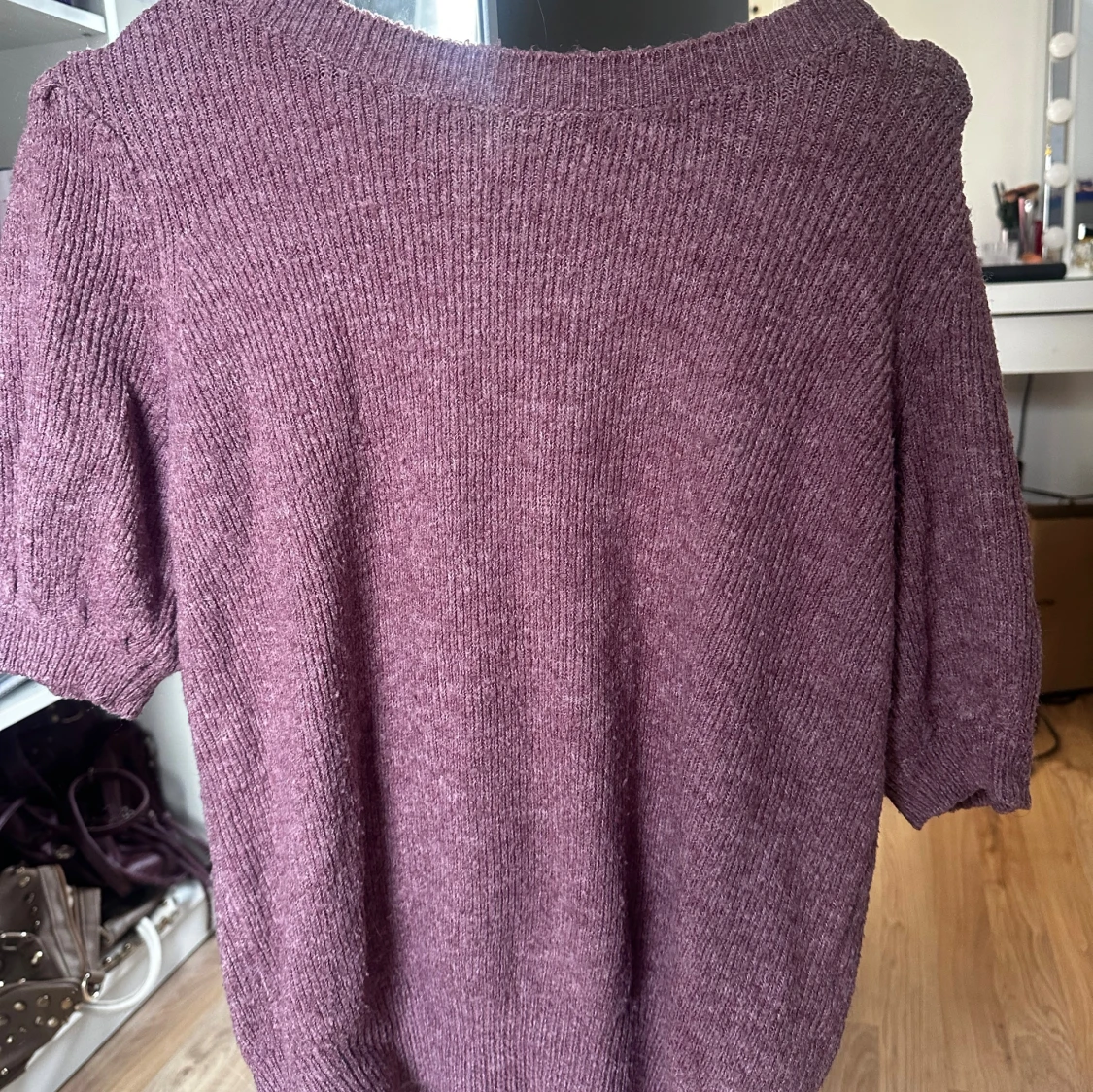 Lila stickad tröja från Vero Moda