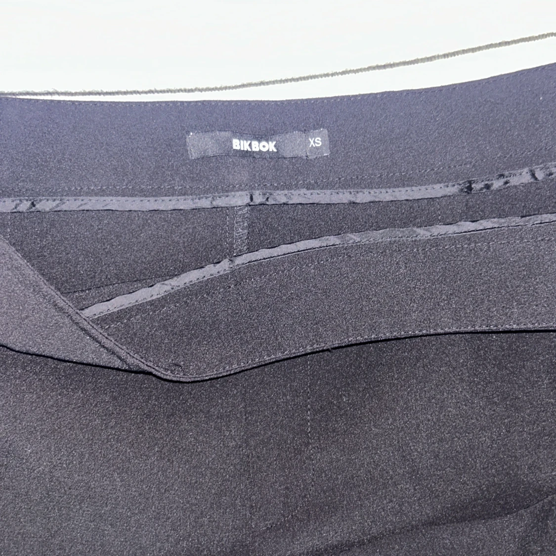 Svarta kostymbyxor från BikBok XS - 1