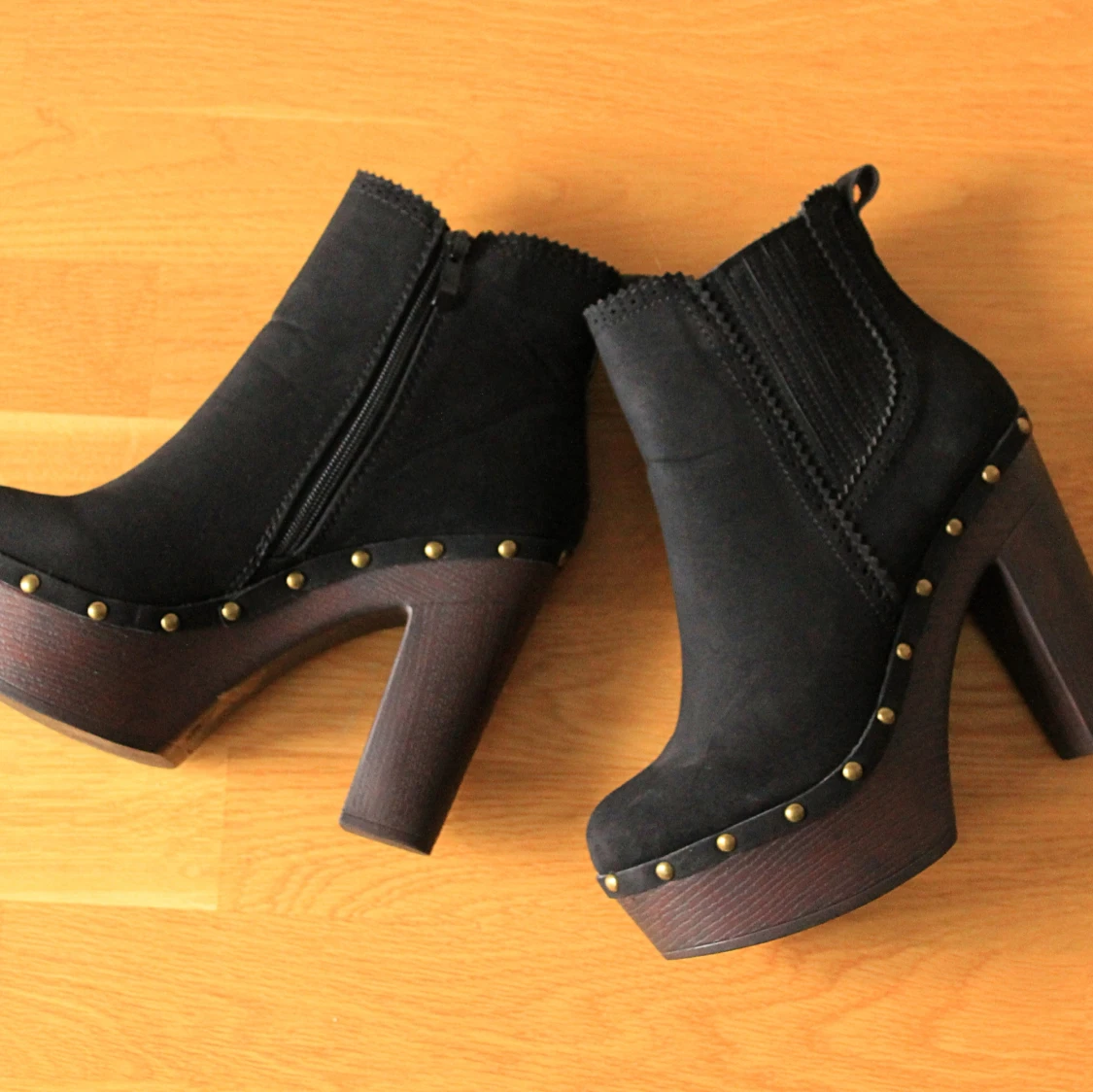 Svarta klackskor - 1