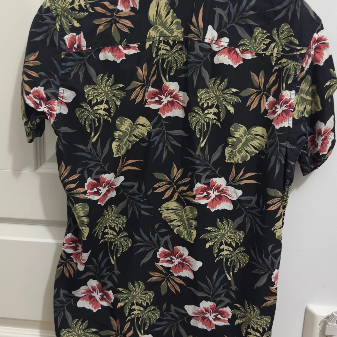 Blommig skjorta från Jack & Jones - 1