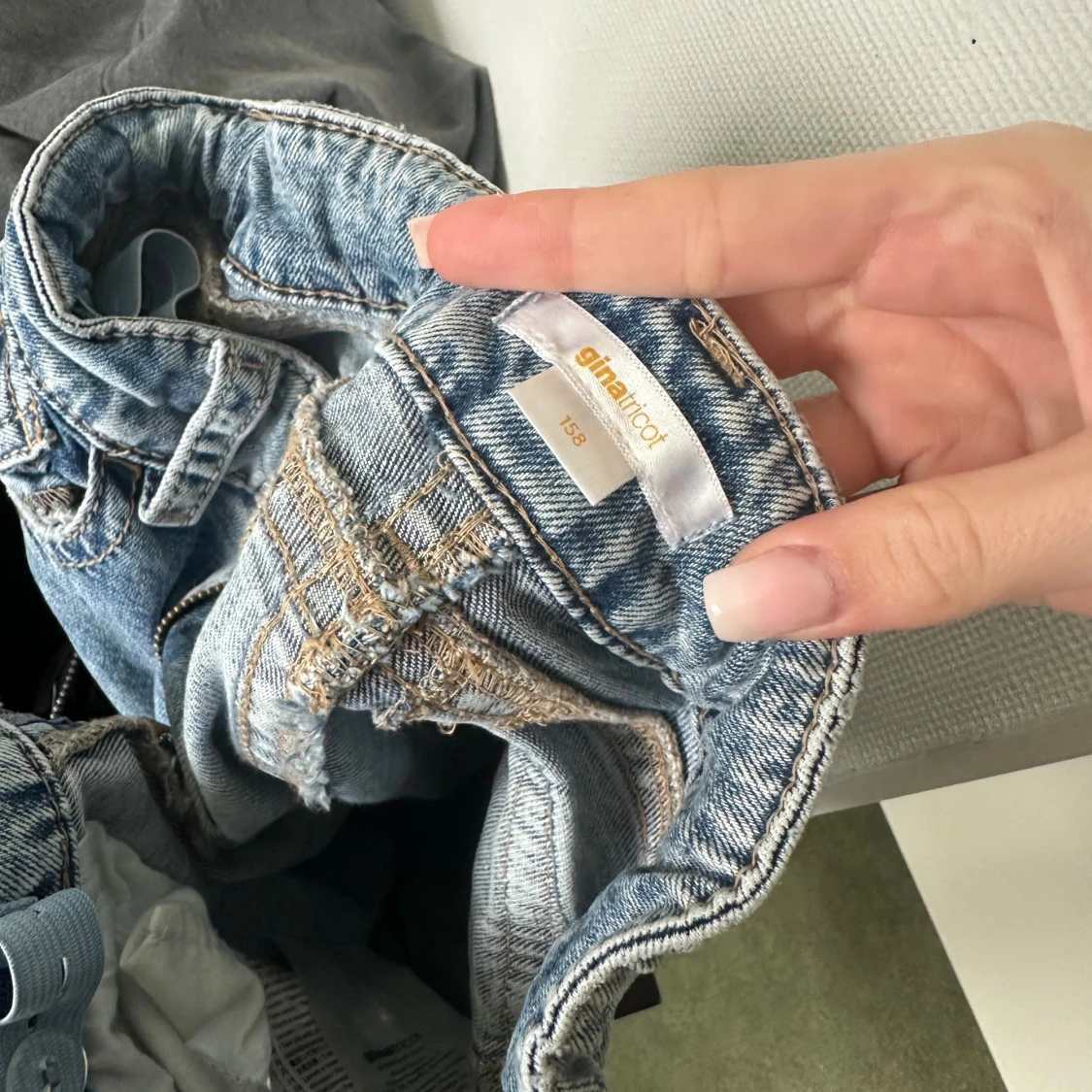 Ljusblå bootcut jeans från Gina Tricot - 3