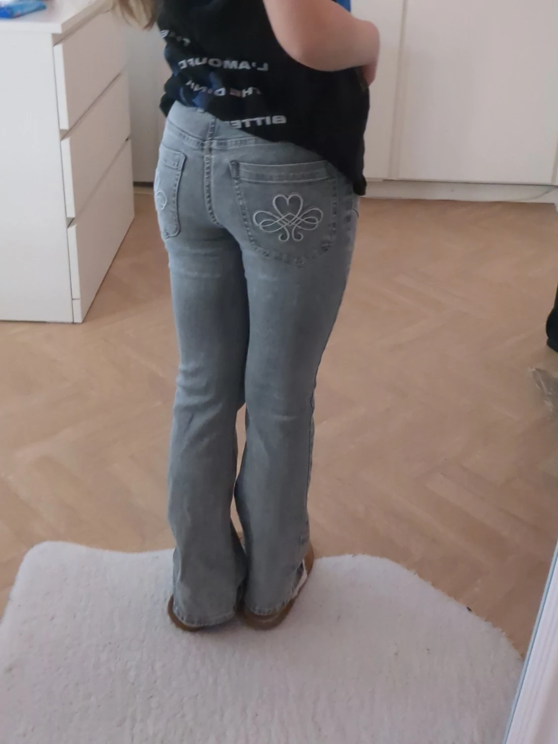 Grå jeans från Lindex i 146 - 2