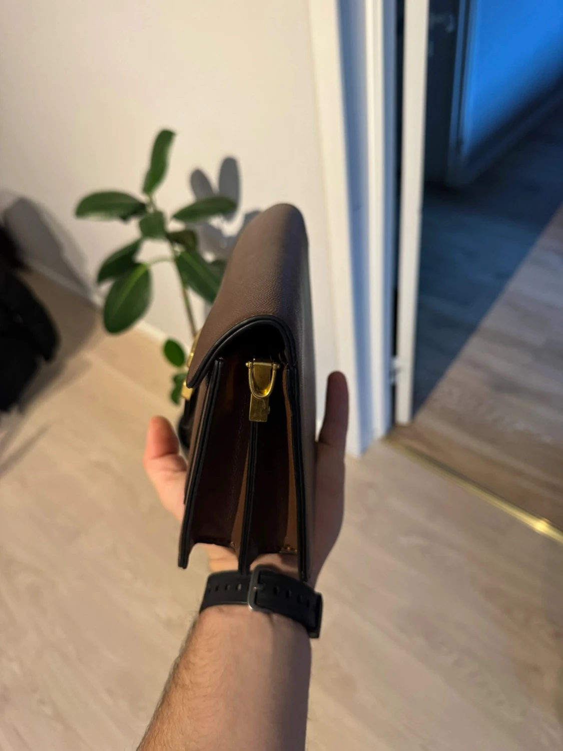 Brun kuvertväska från Coach - 1