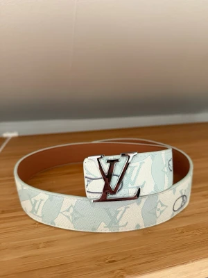 Bälte - Riktig snygg bälte. Använd fåtals gånger 