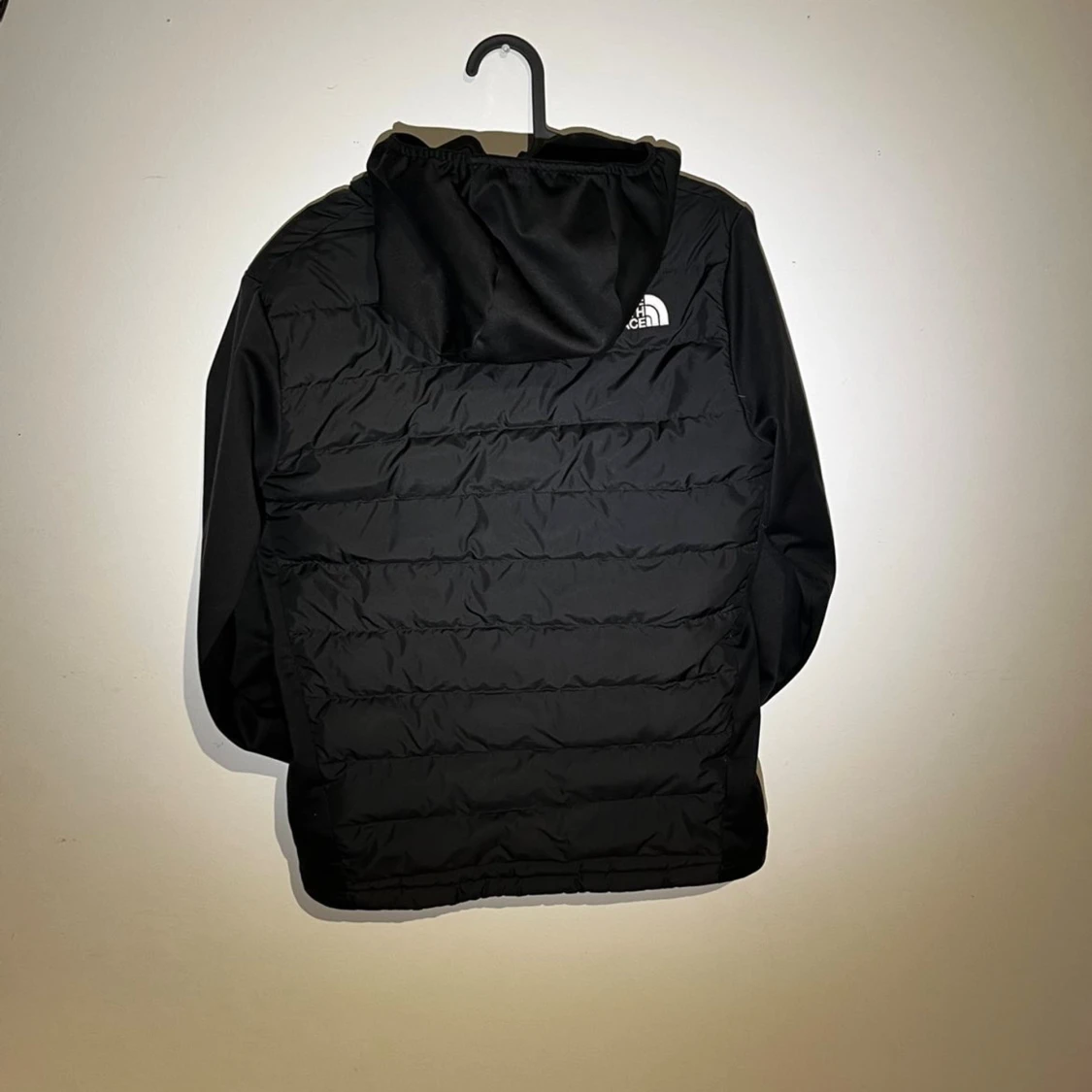 Svart cardigan från The North Face - 1