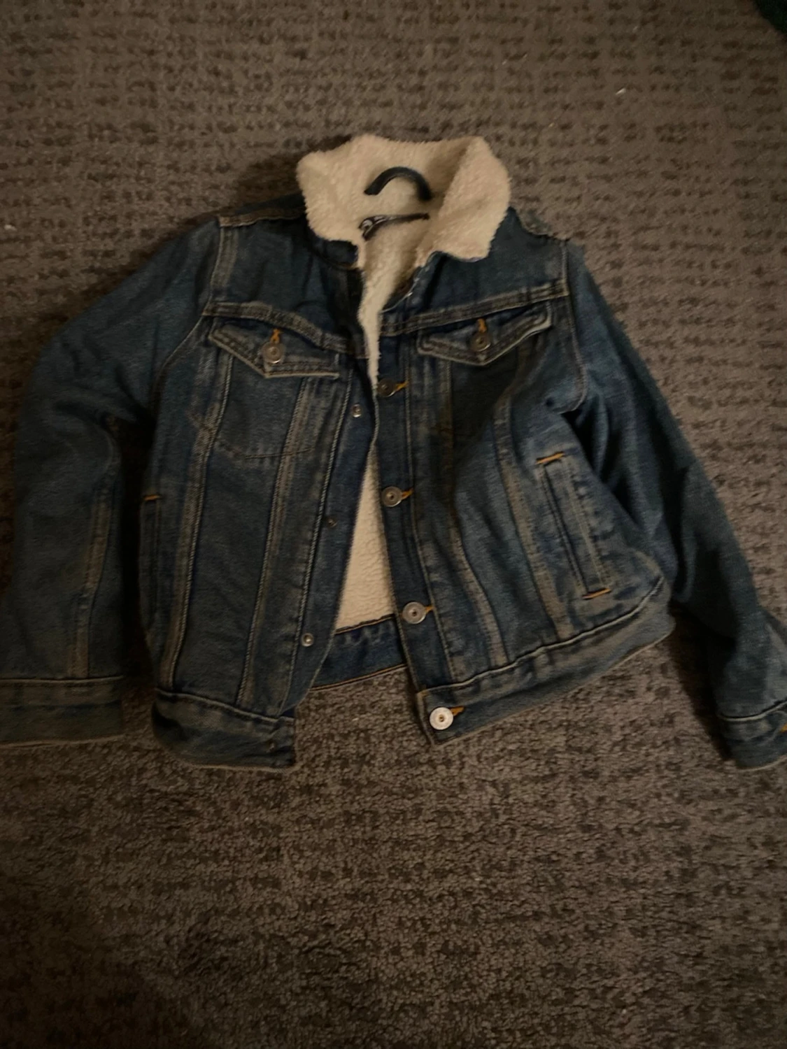 Blå jeansjacka med teddyfoder - 1