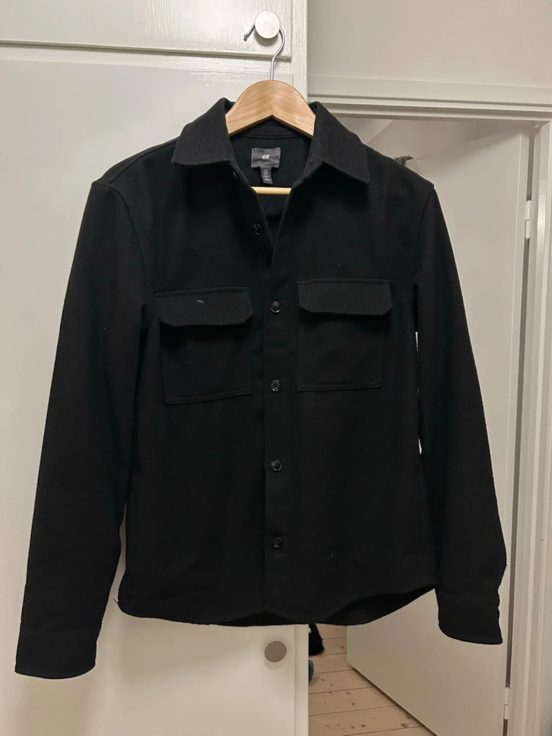 Svart overshirt från H&M