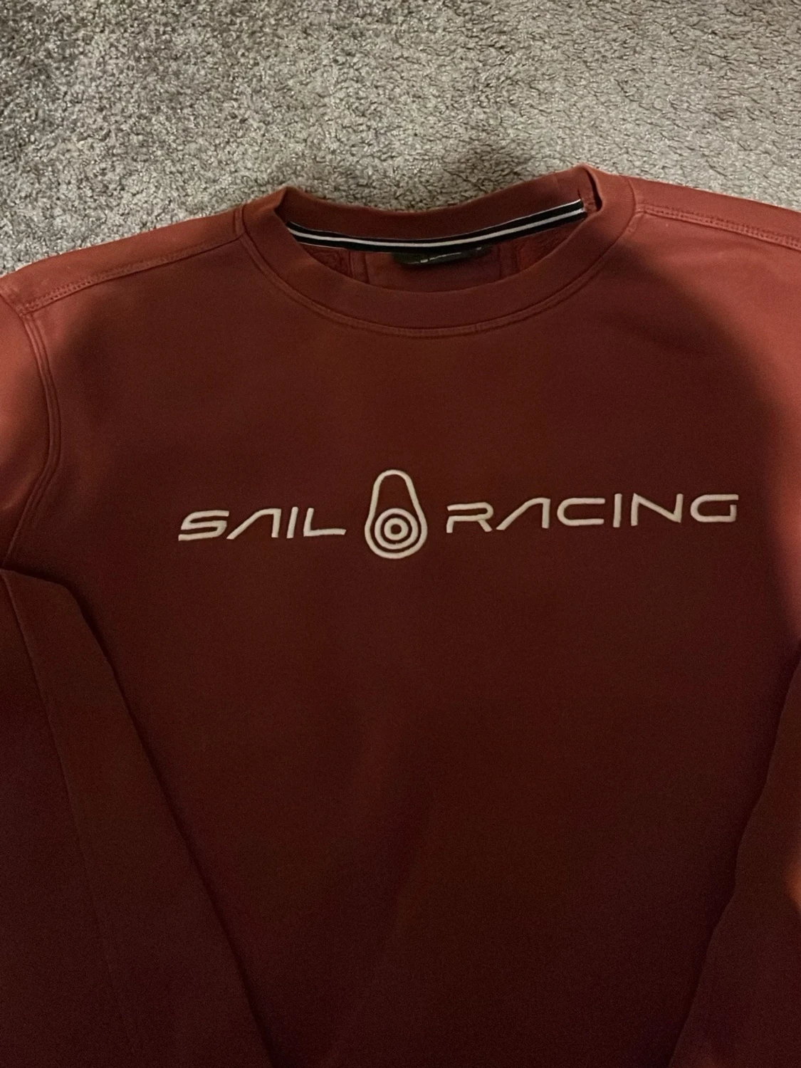 Rostbrun sweatshirt från Sail Racing - 2