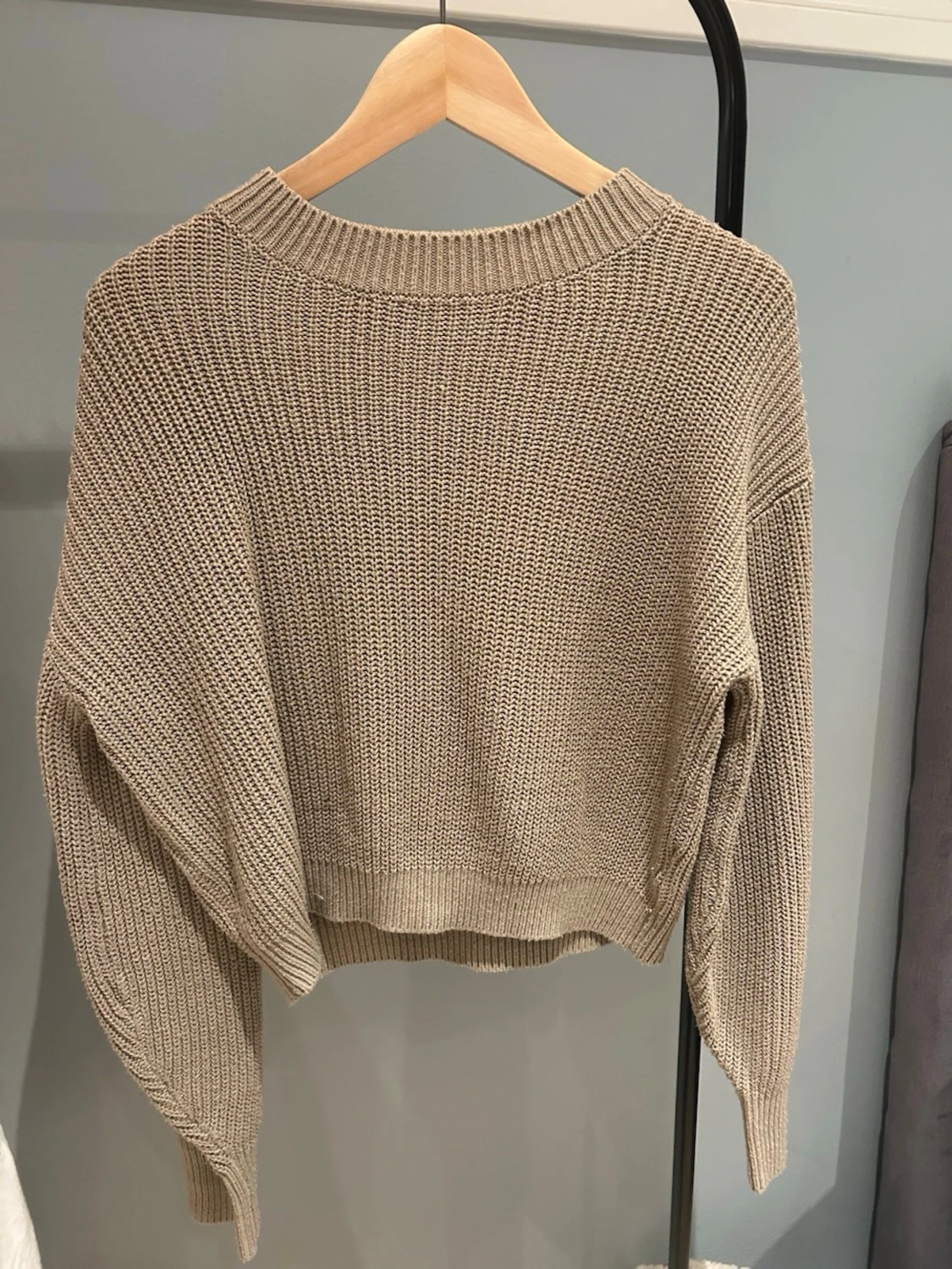 Beige stickad tröja - 1