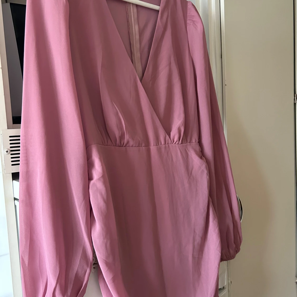 Rosa omlottklänning från Noisy May - 3