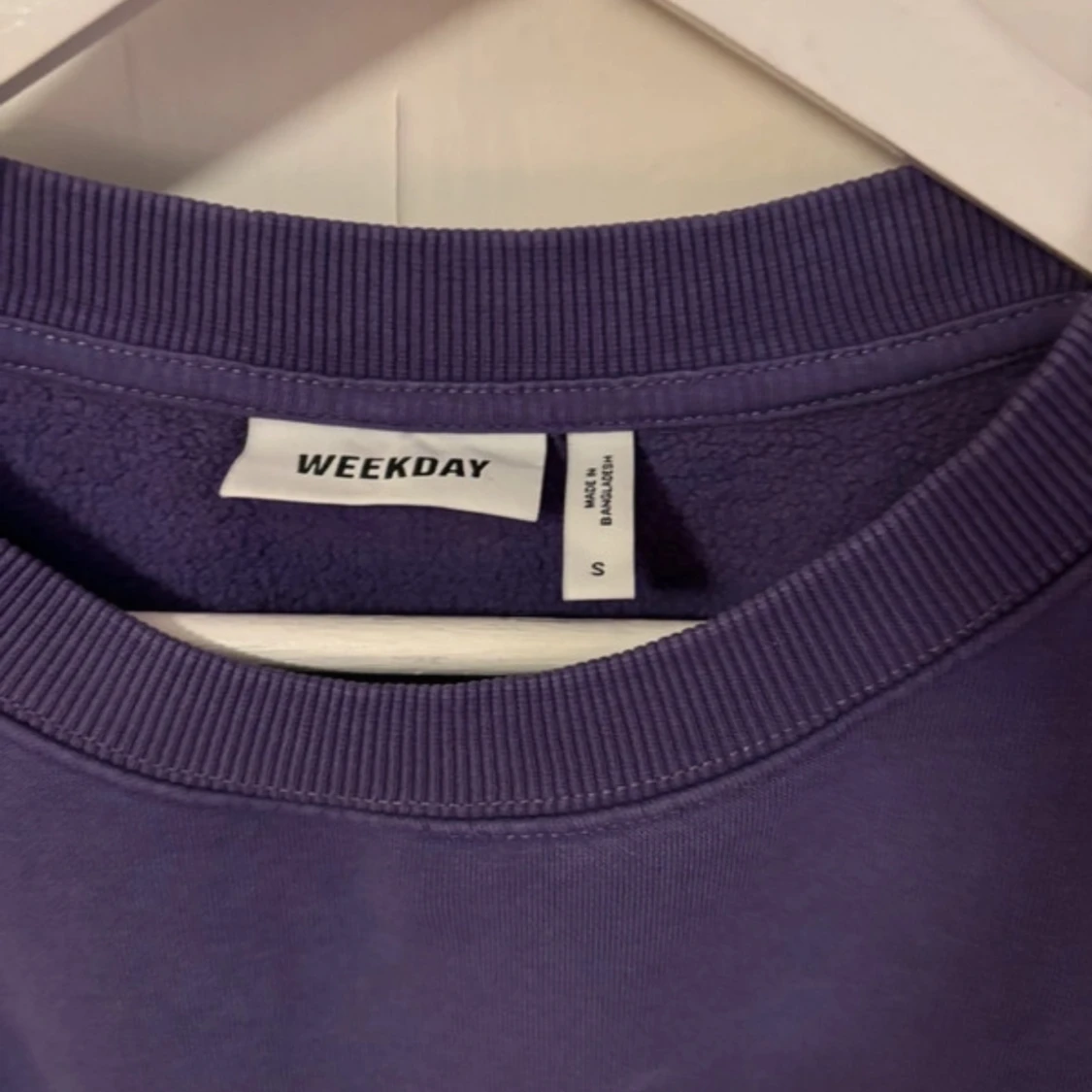 Oversized lila sweatshirt från Weekday - 1