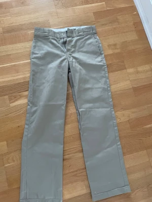 Dickies chinos - Dickies 874 original fit chinos. Använda vid kanske 5 tillfällen.