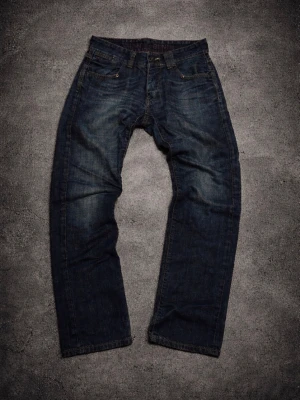 Vintage Jeans - Längd - 103 cm Midja - 40 cm Fotvidd - 21 cm!!! Riktigt bra skick, från Tommy hillfigger…