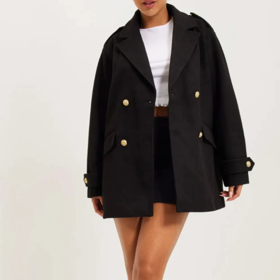 Svart rock med guldknappar från ONLY - 4