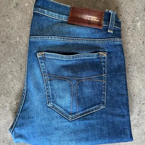 Tiger Of Sweden Jeans  - Tiger of Sweden jeans | nypris: 1700kr| skick: 10/10| modellen är 183cm och väger 74kg 