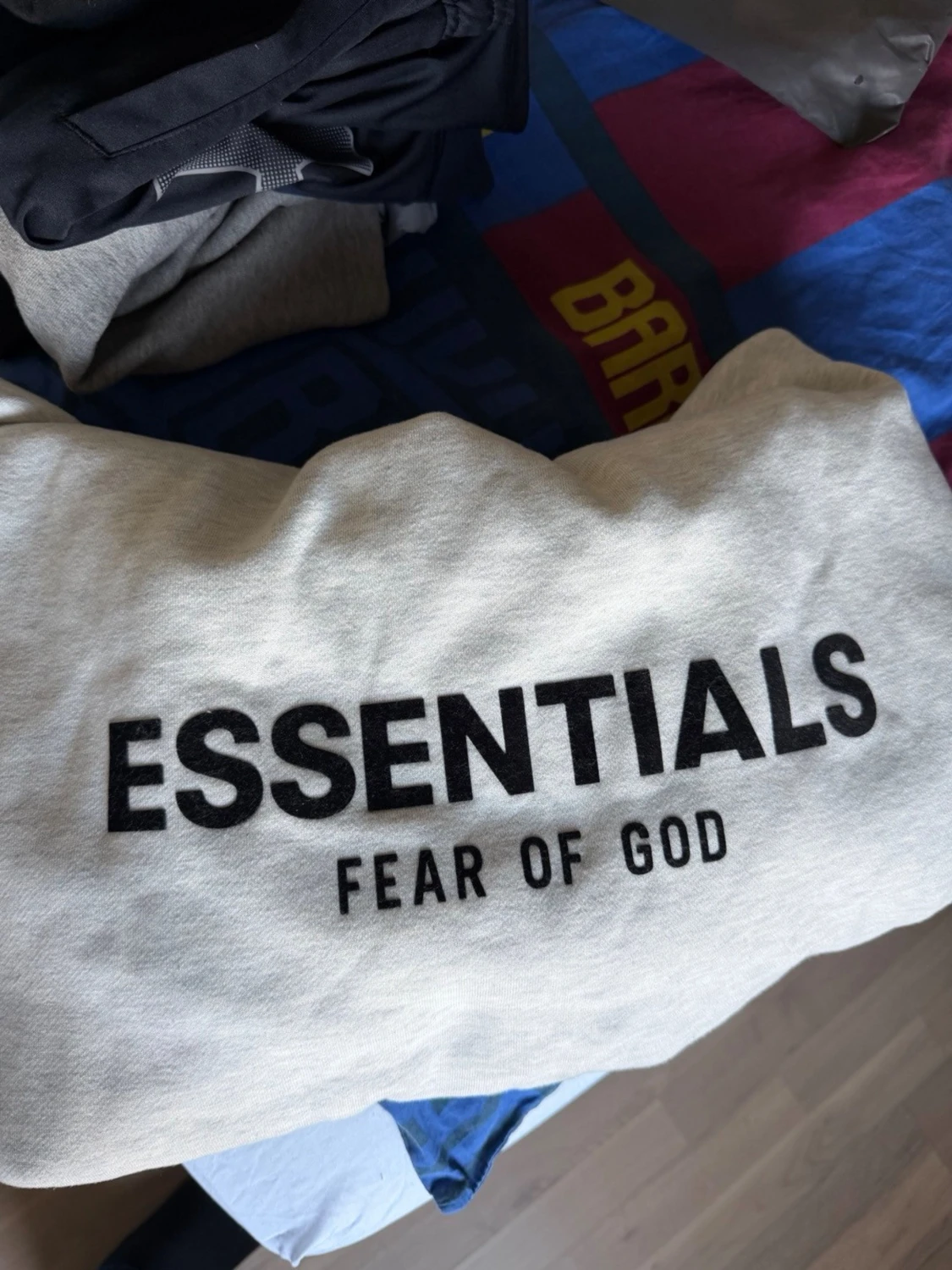 Grå Essentials Fear of God hoodie - 3