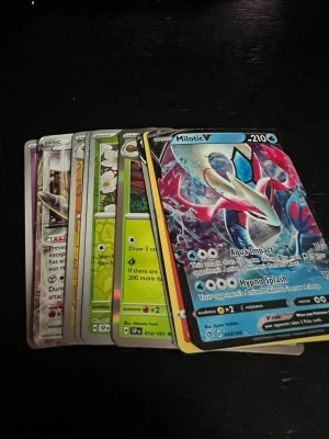 Olika Pokémon kort  - Lite olika Pokémon kort