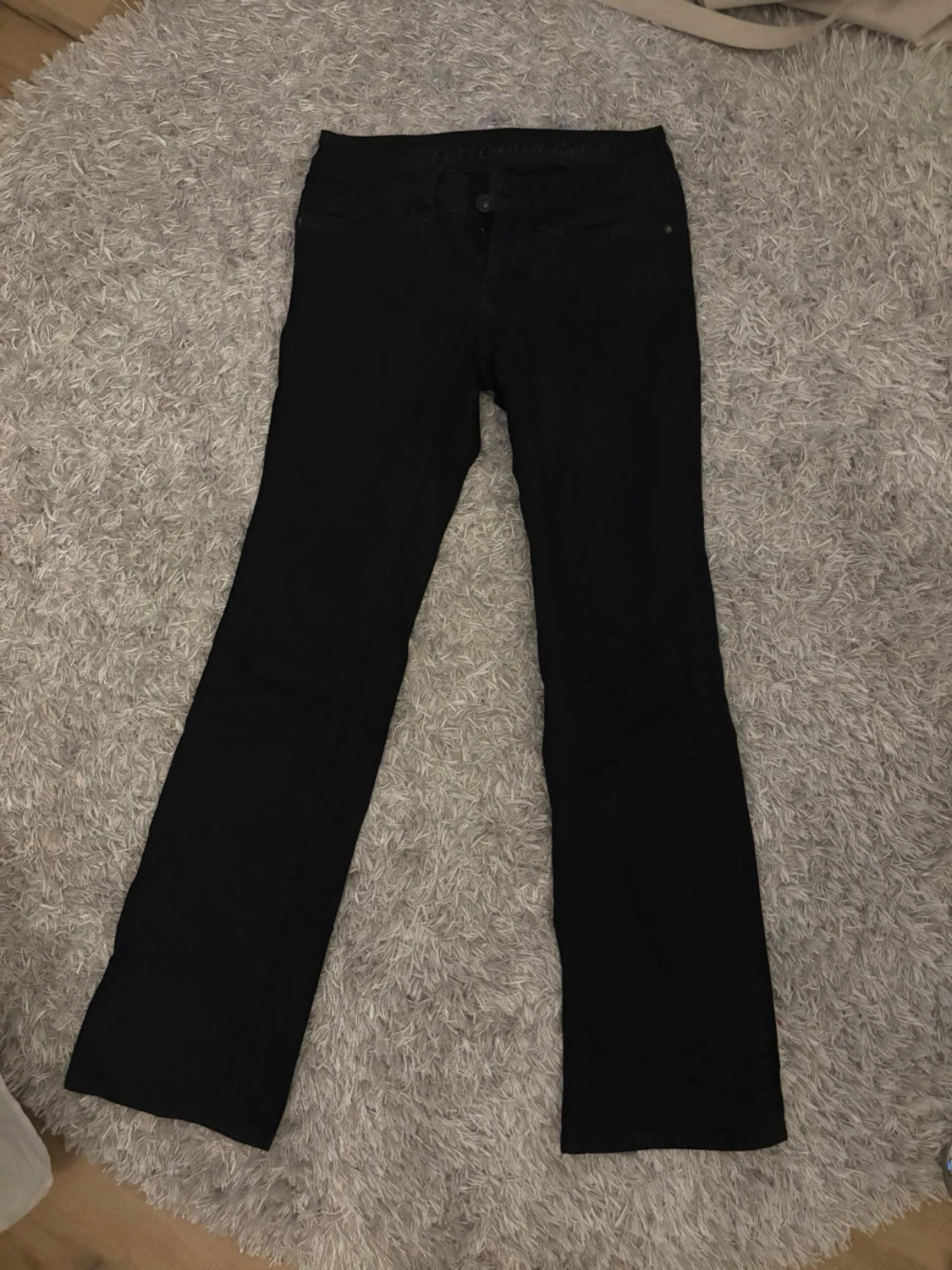 Svarta bootcut jeans - 1