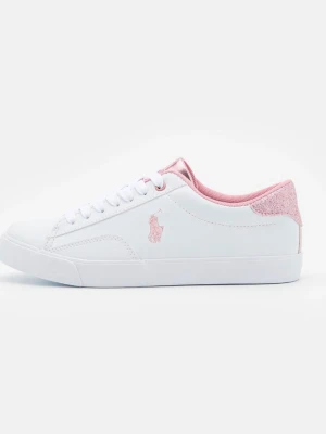 Vita och rosa sneakers från Polo Ralph Lauren - Andvända 2 gånger. Är som nya . Stilrena vita sneakers från Polo Ralph Lauren med rosa detaljer och broderad logga på sidan. Skon har lågt skaft, vita snören och rosa insida samt glitterdetalj på hälen. Tillverkad i slätt syntetmaterial för en clean look.