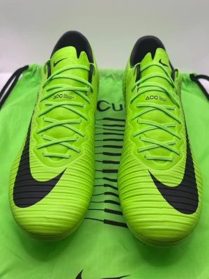 Nike Mercurial Vapor Xi Elite SG  - Helt nya med signering 