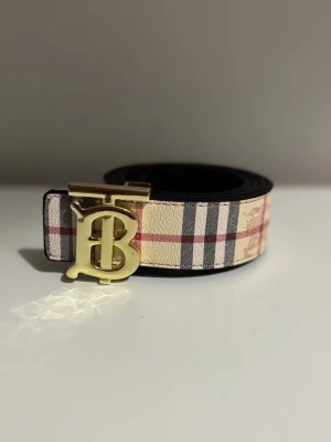 Burberry bälte - Helt ny
