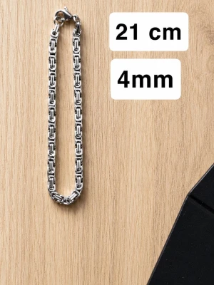 Silverpläterad kedjearmband 21 cm - Snyggt silverpläterat kedjearmband. Längd 21 cm och bredd 4 mm. Perfekt accessoar för att lyfta din stil med en cool och modern känsla. 