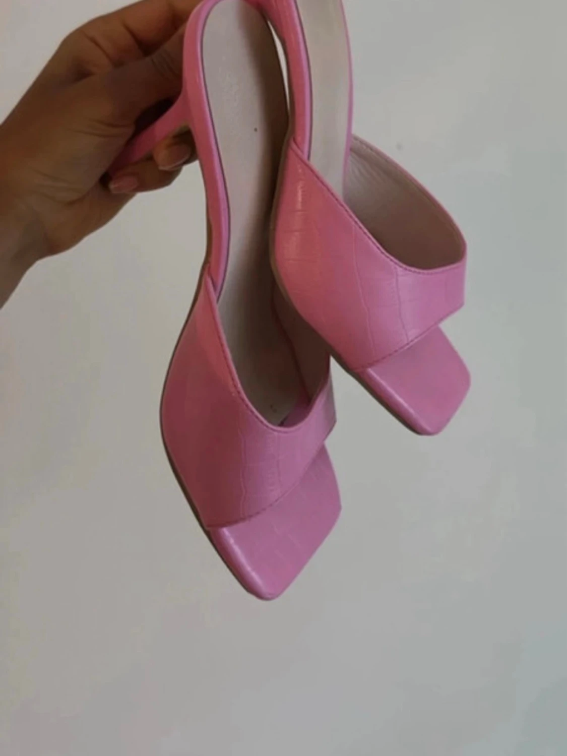 Rosa slip-in pumps med klack
