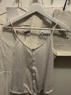 Topp - jättesöt topp från BikBok❤️